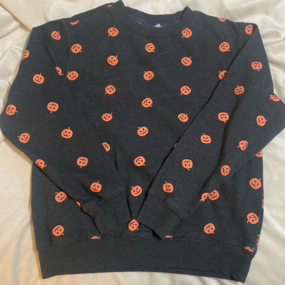 🎃Halloween Pullover Size Small